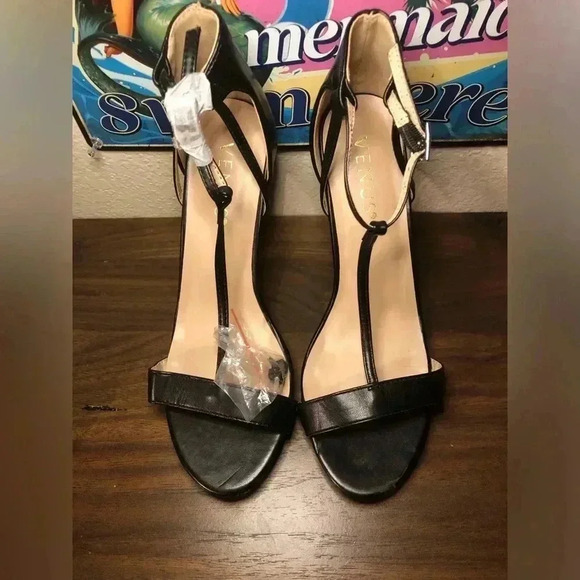 Black heels size 7 - Picture 8 of 15